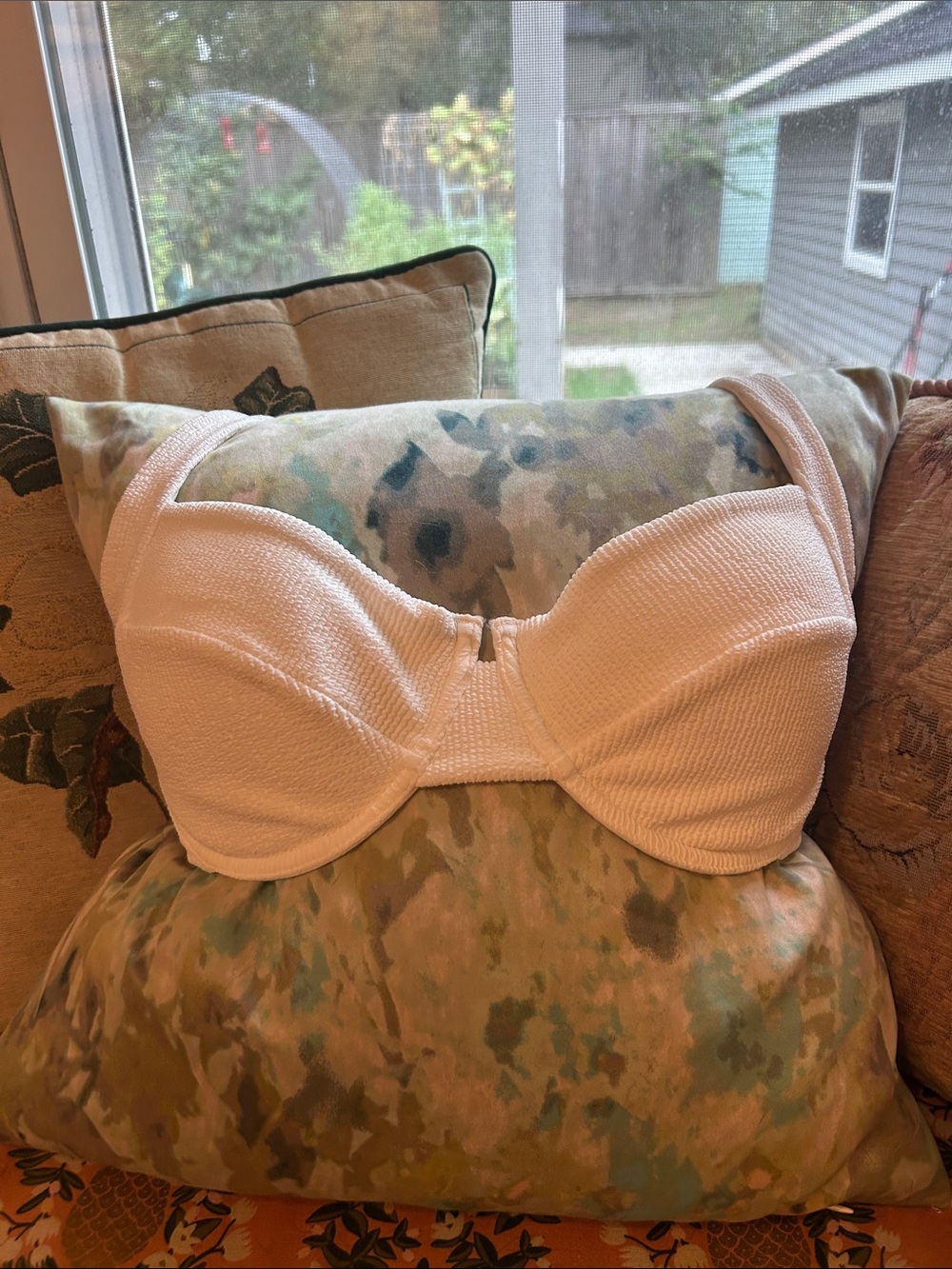 NWOT White Vetchy Underwire Bikini Top — Adjustable Straps SDD